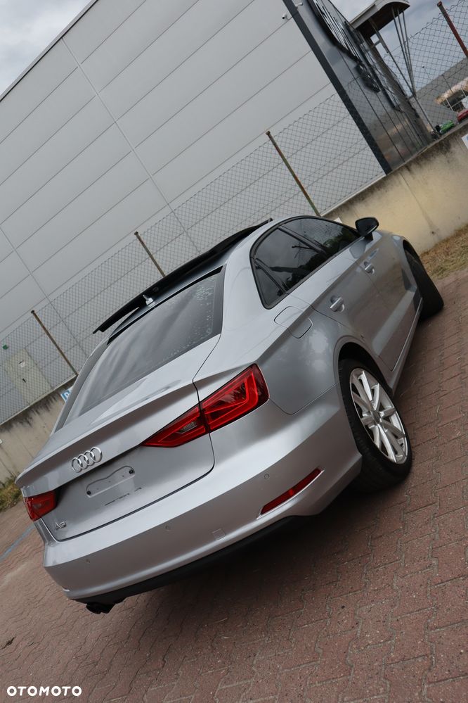 Audi A3 Sportback 1.8 TFSI S tronic S line Sportpaket - 4