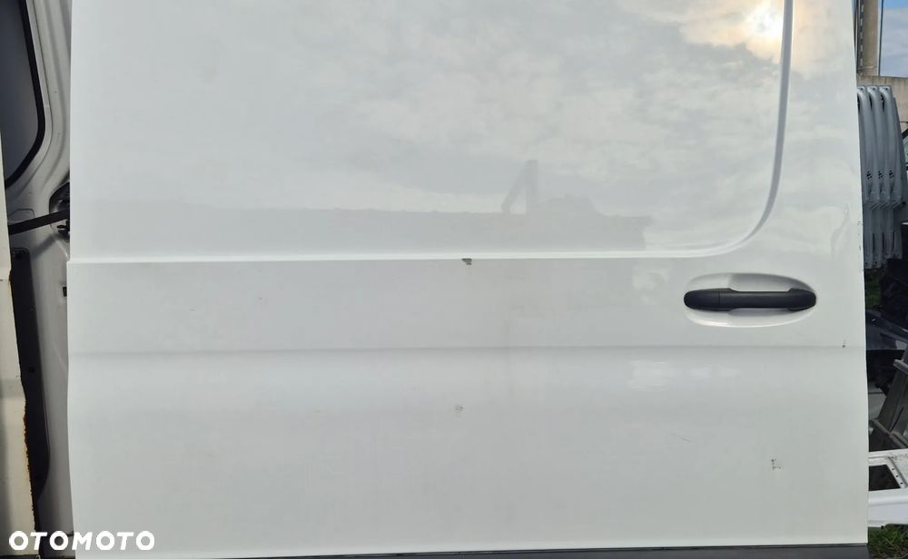 Drzwi Boczne Przesuwne Prawe Białe Wysokie Pełne Mercedes Sprinter 907 2018- - 3