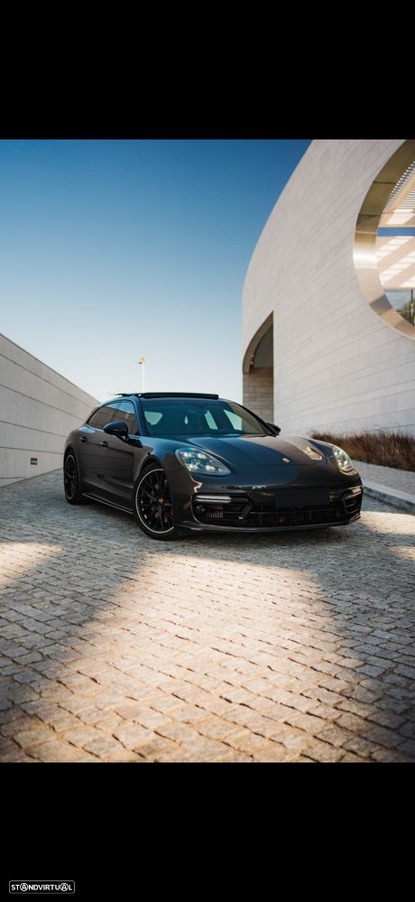 Porsche Panamera Sport Turismo - 1