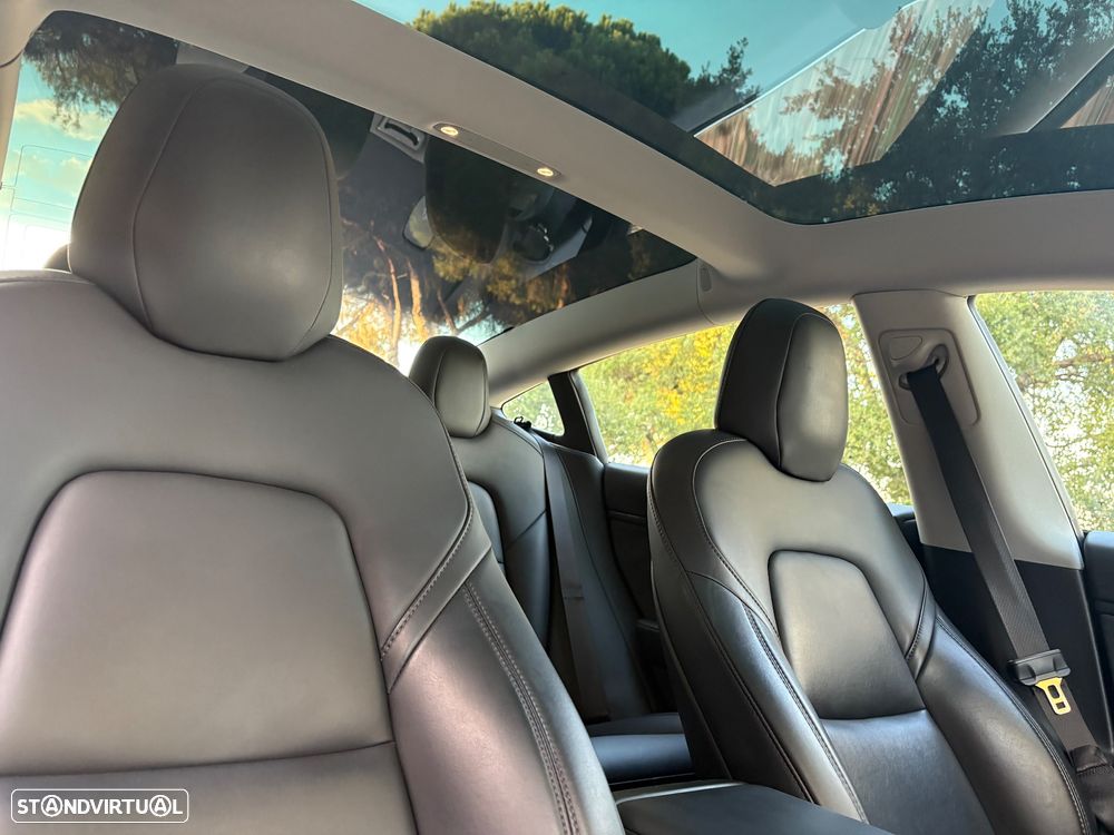 Tesla Model 3 Long-Range Dual Motor AWD - 12