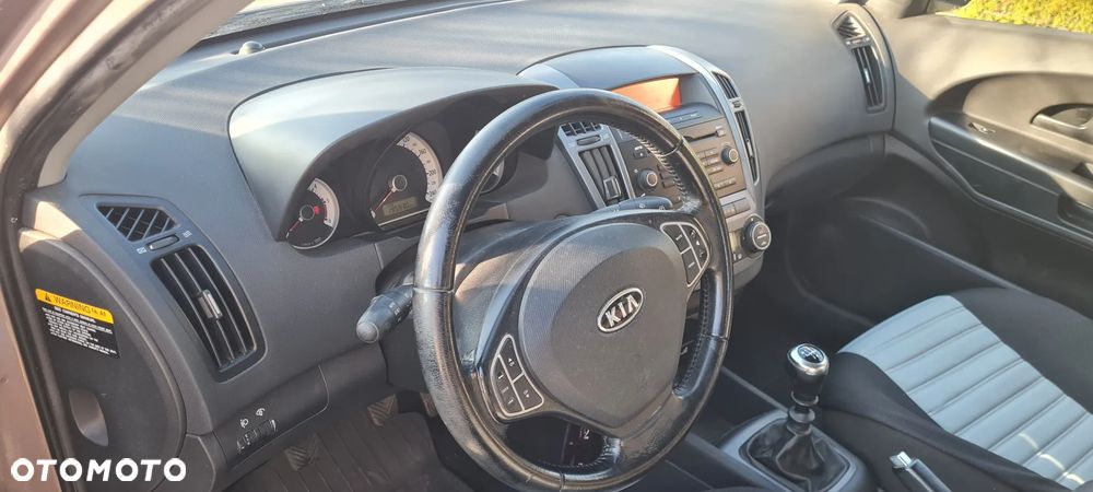 Kia Ceed 1.6 Crdi Comfort - 19