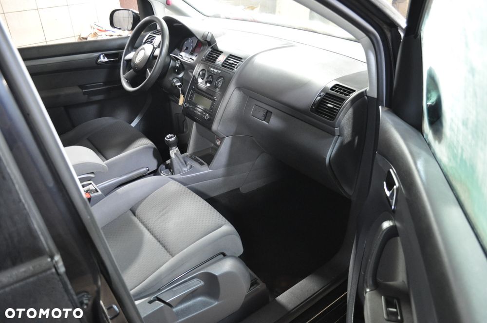 Volkswagen Touran 1.9 TDI Highline - 11