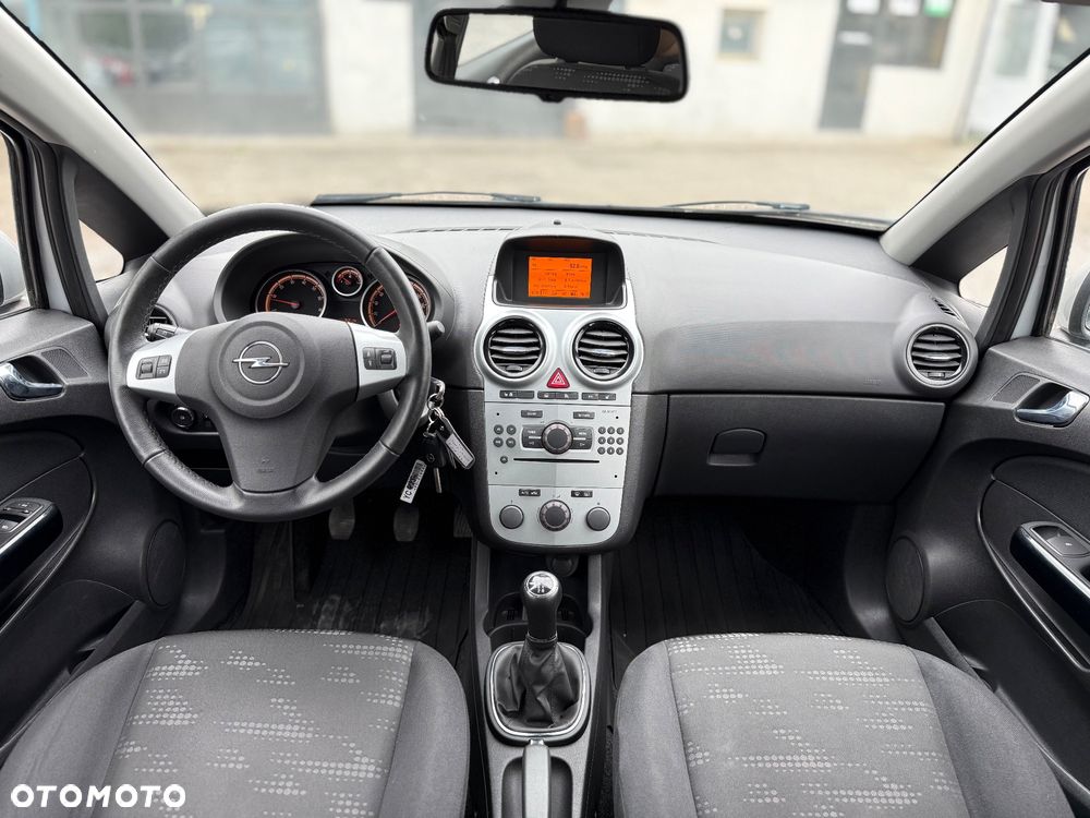 Opel Corsa - 28