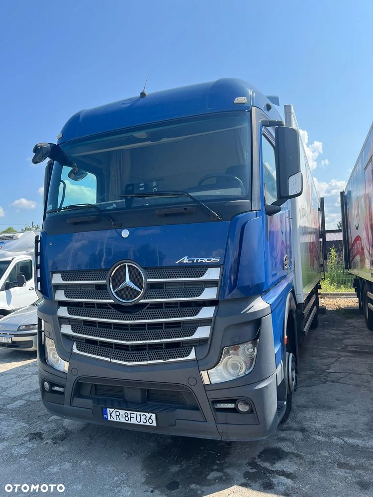 Mercedes-Benz ACTROS - 1