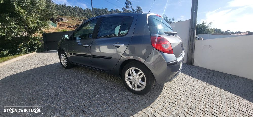 Renault Clio 1.5 dCi Dynamique Luxe - 4