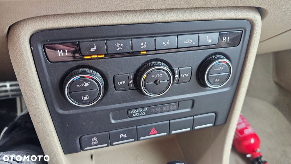 Volkswagen Beetle 1.4 TSI BMT Design DSG - 28