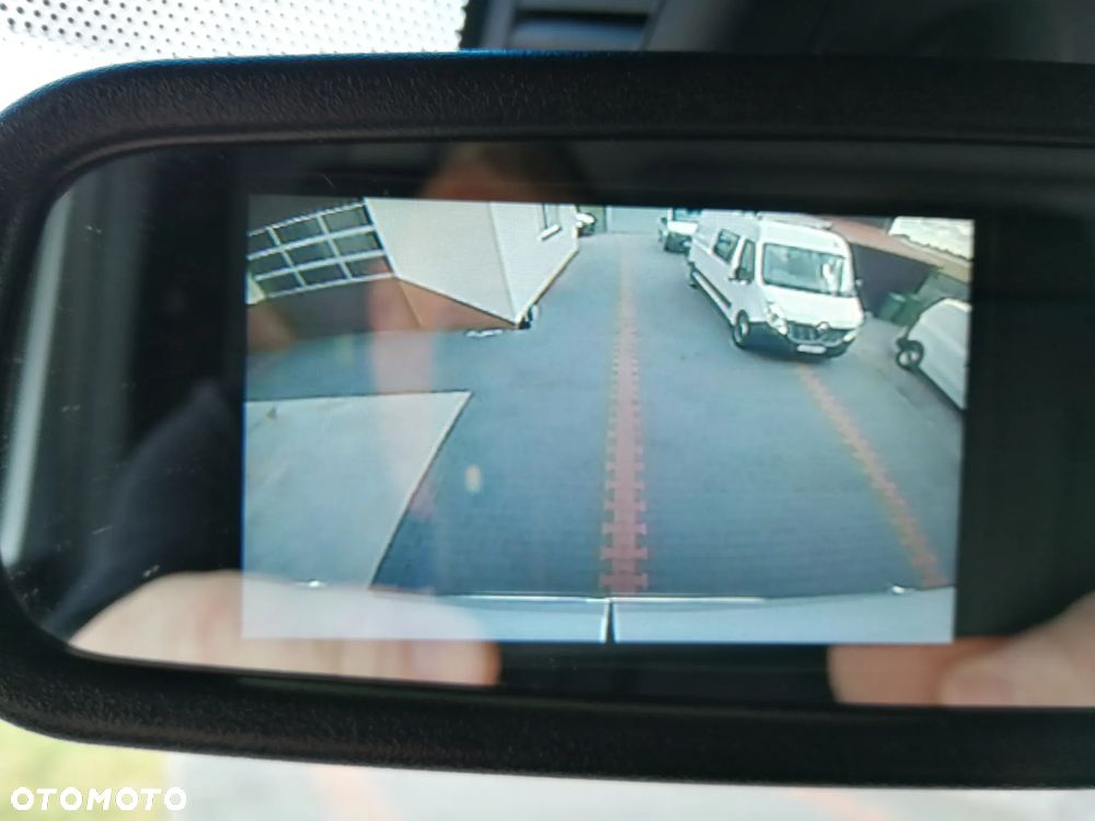 Mercedes-Benz Sprinter - 20