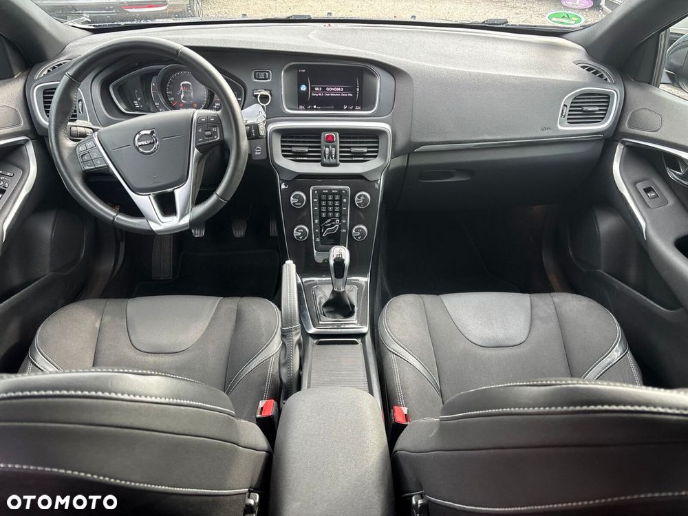 Volvo V40 - 30