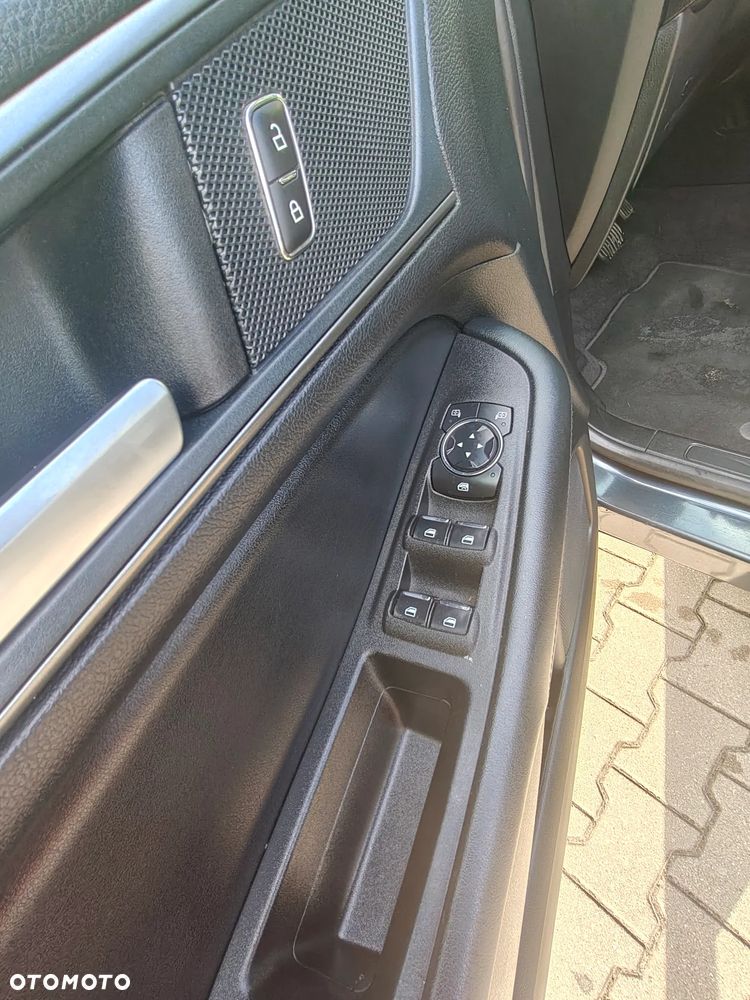 Ford Edge - 11