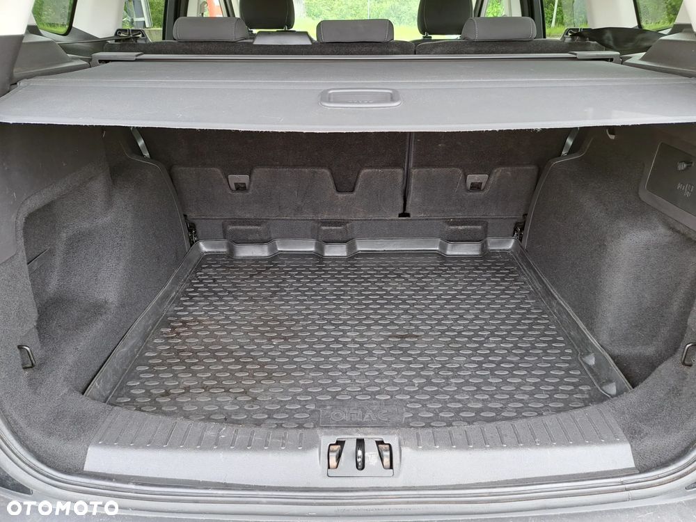 Ford Kuga - 29