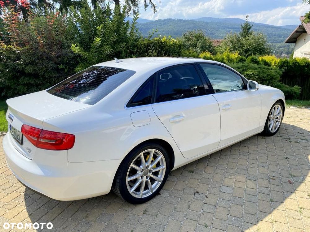 Audi A4 Limousine - 4