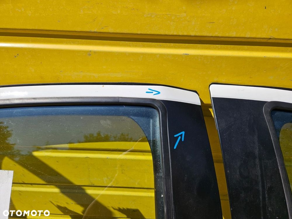 TOYOTA YARIS IV DRZWI PRAWY 040 ZAWIASY BOCZKI PRZÓD - 3