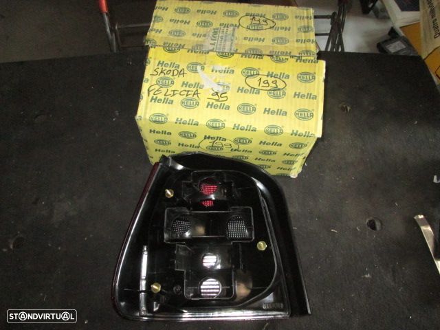 Farol Tras 9EL246202 011 SKODA FELICIA 1995 DRT NOVO HELLA - 2