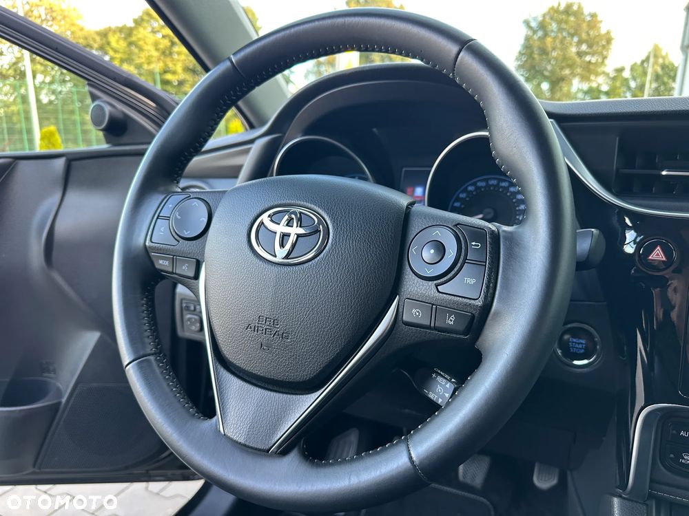 Toyota Auris 1.2 Turbo Touring Sports Team Deutschland - 30