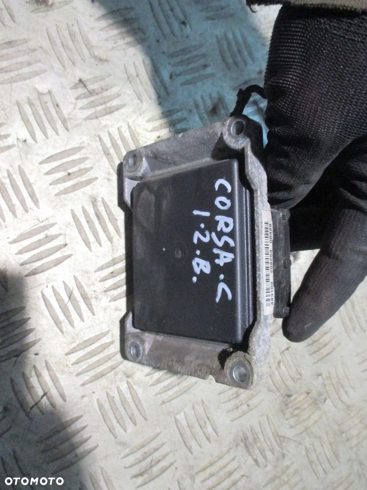 STEROWNIK SILNIKA CORSA C 1.2 16V 55352622 - 3