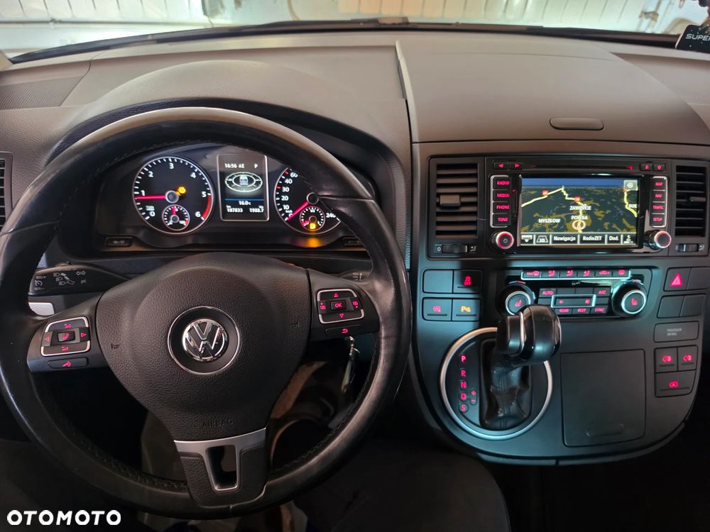 Volkswagen Multivan - 20