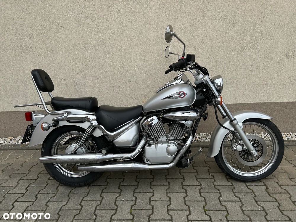 Suzuki Intruder - 7