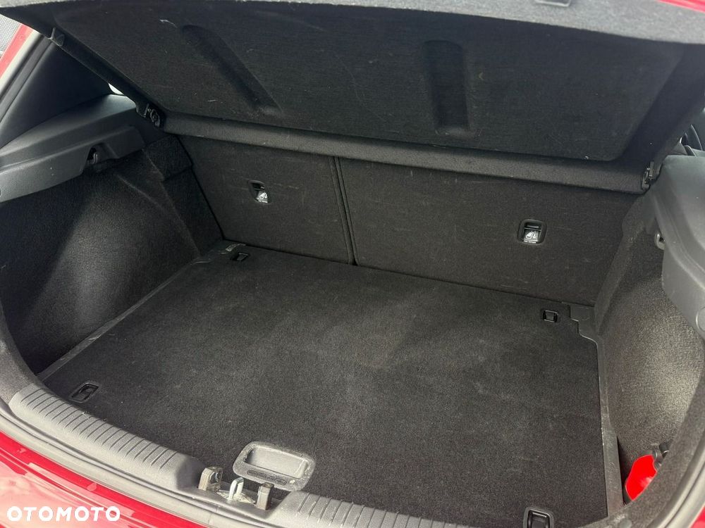 Hyundai i30 1.5 DPI Classic + - 32