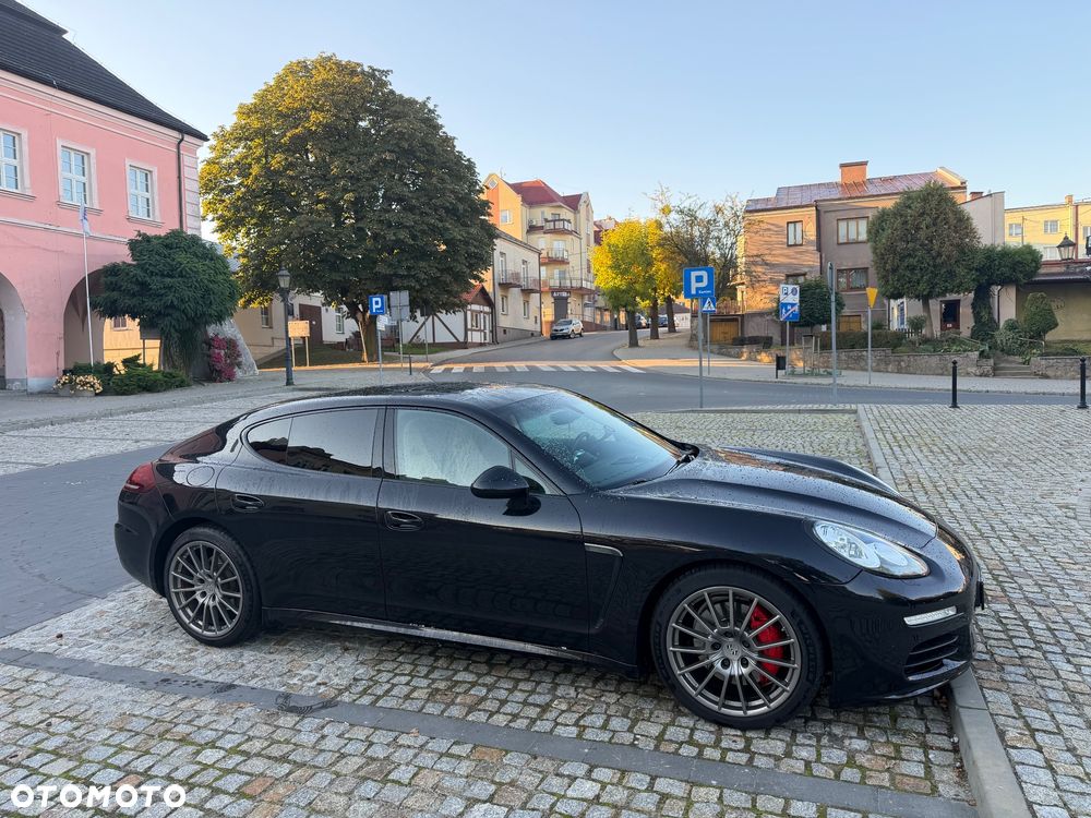 Porsche Panamera S - 21