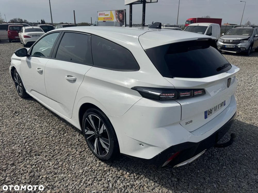 Peugeot 308 BlueHDi 130 EAT8 Allure - 4