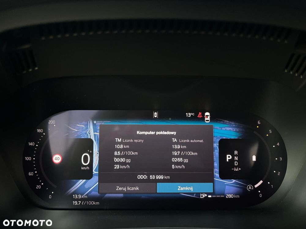 Volvo XC 60 B4 D Plus Dark - 28