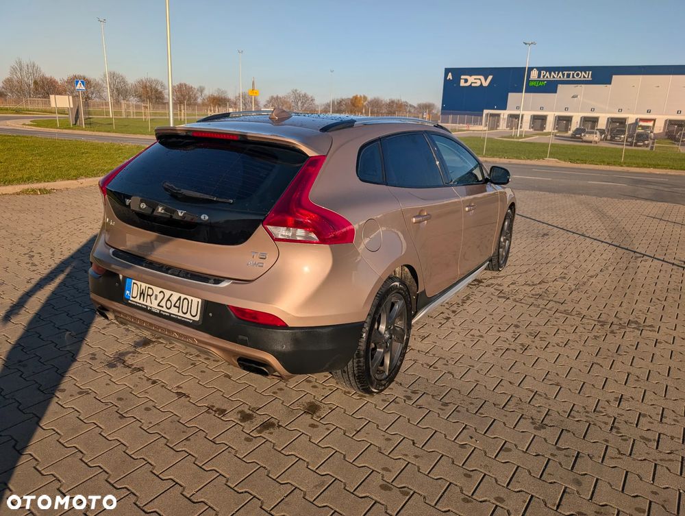 Volvo V40 Cross Country T5 AWD Momentum - 5