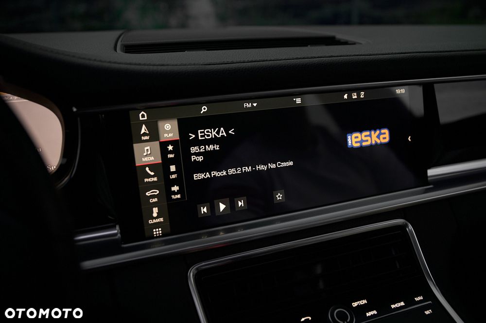 Porsche Panamera 4S - 34