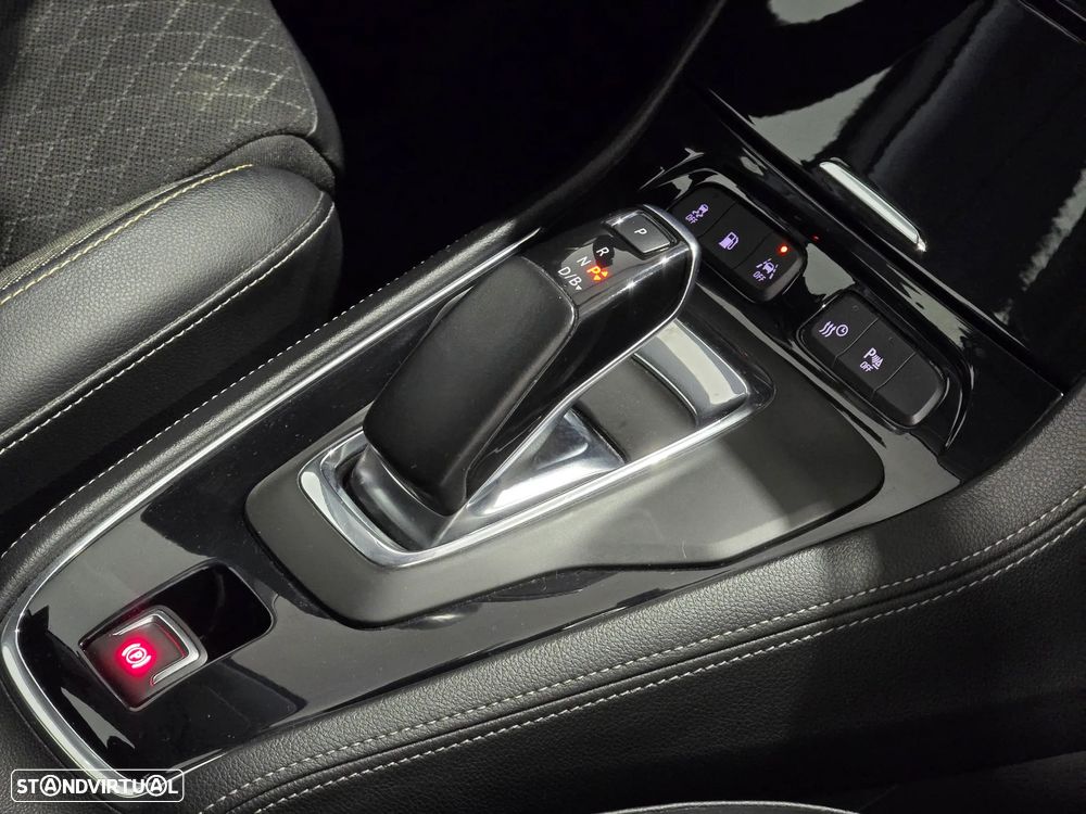 Opel Grandland X 1.6 T PHEV Design & Tech - 32