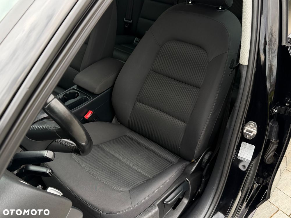 Audi A4 Avant 2.0 TDI DPF Attraction - 25
