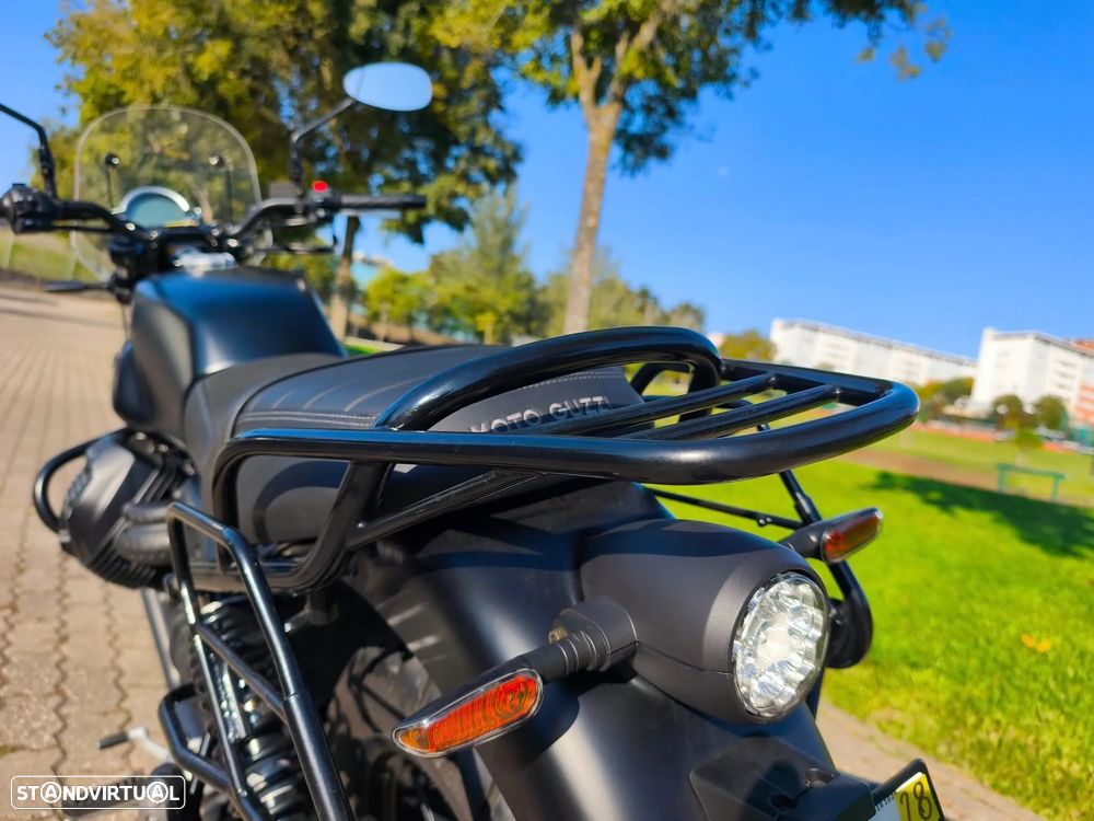 Moto Guzzi V7 Stone 850 - 7