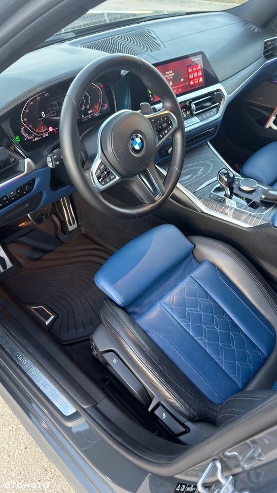 BMW Seria 3 330i xDrive - 18