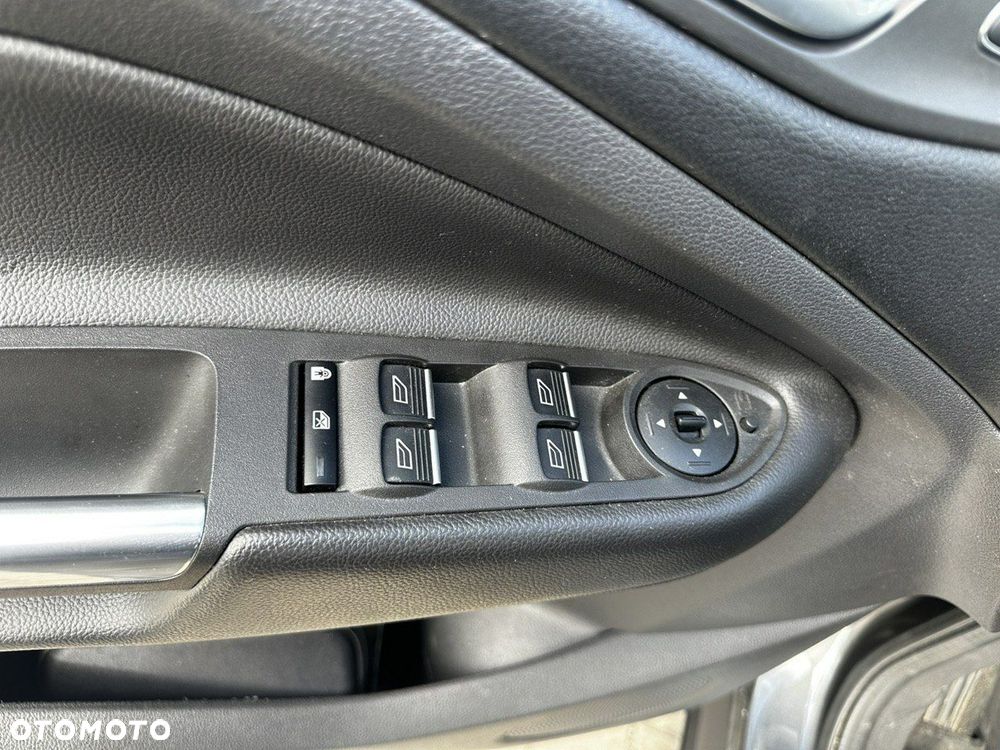 Ford Kuga 2.0 TDCi 4x4 Titanium - 32