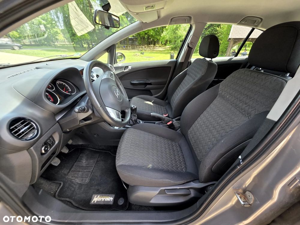 Opel Corsa 1.4 16V Active - 11