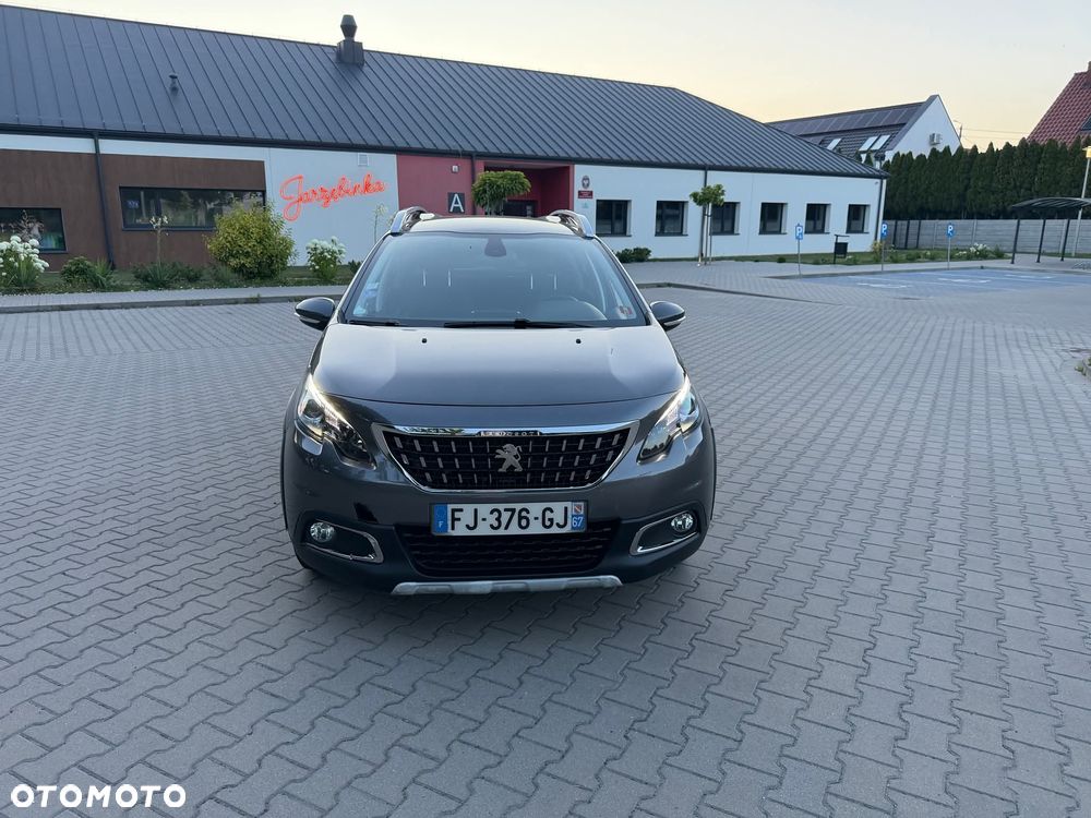 Peugeot 2008 1.2 PureTech Allure S&S EAT8 - 23