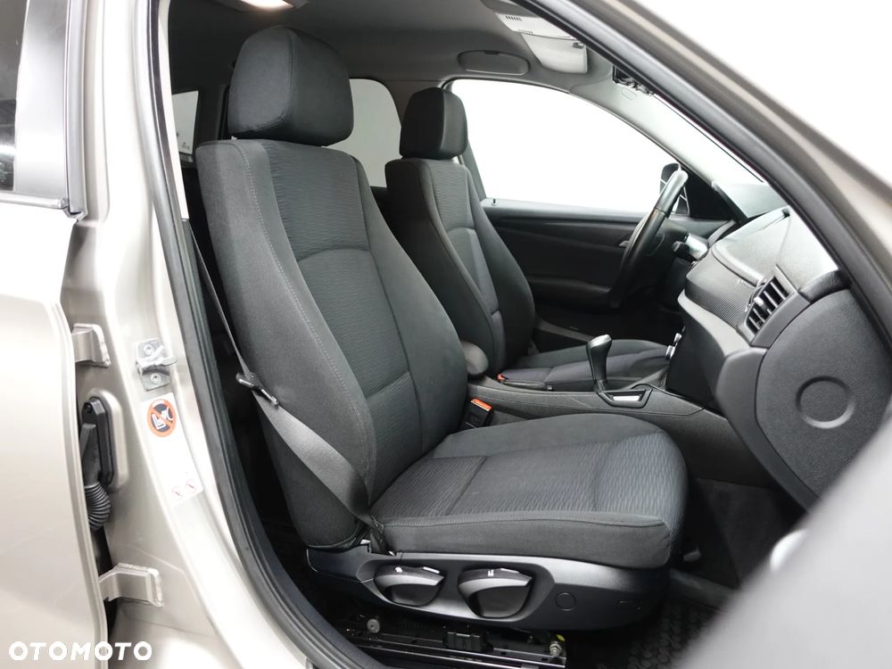 BMW X1 xDrive20d - 28