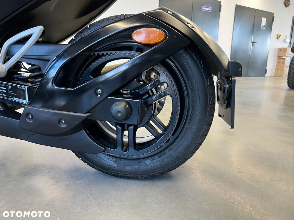 Can-Am Spyder - 14