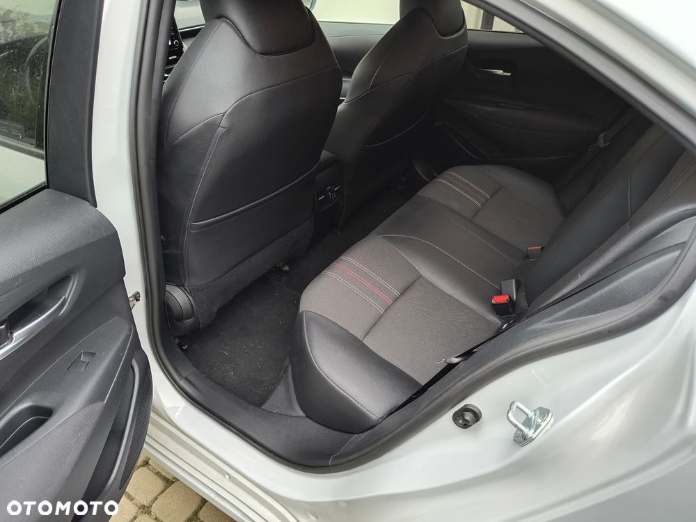 Toyota Corolla 1.6 GR Sport - 25