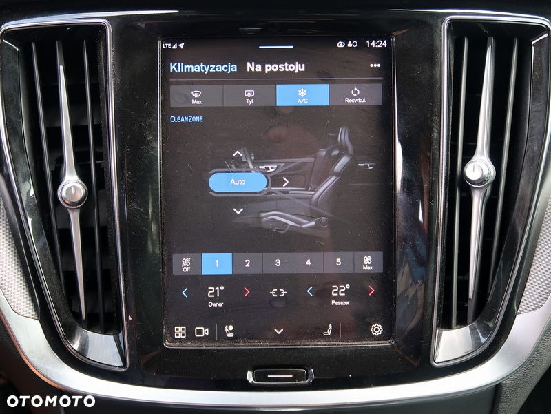 Volvo V60 T6 AWD Plug-In Hybrid Plus Dark - 25