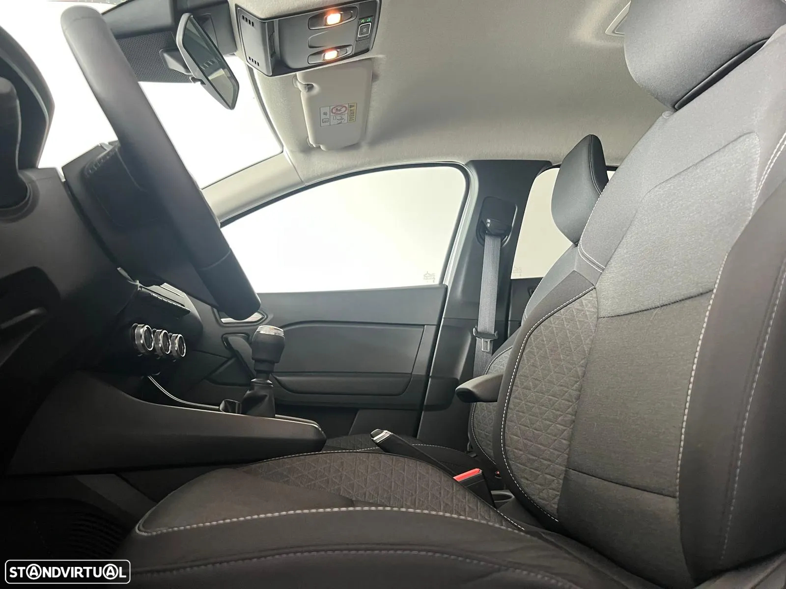 Mitsubishi ASX - 10