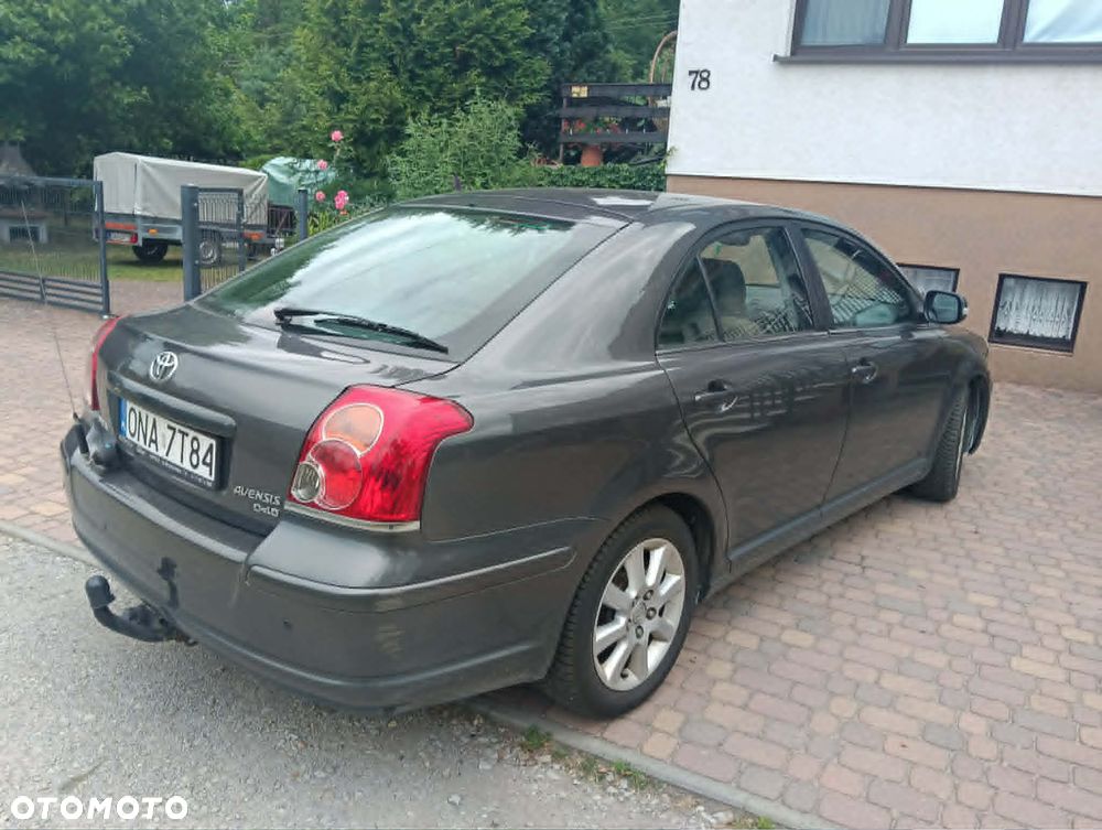 Toyota Avensis 2.2 D-4D Sol Plus - 3