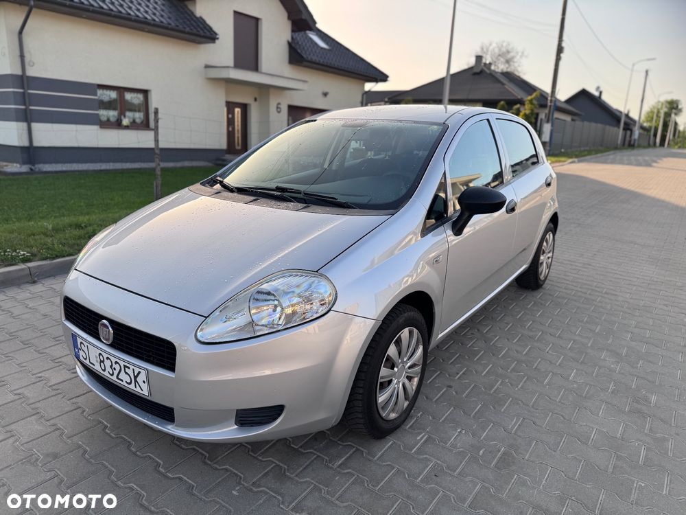 Fiat Grande Punto Actual 1.2 8V Estiva - 1