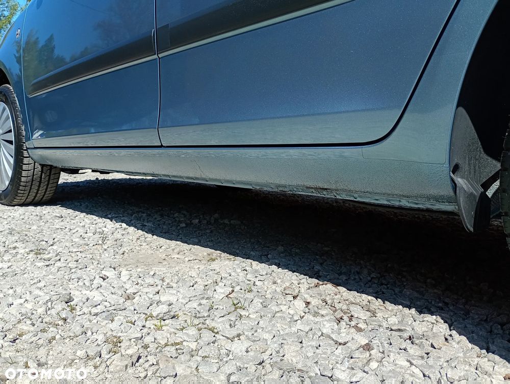 Skoda Fabia 1.2 HTP COOL EDITION - 31