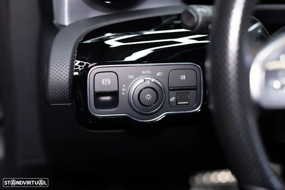 Mercedes-Benz A 180 Limousine - 34