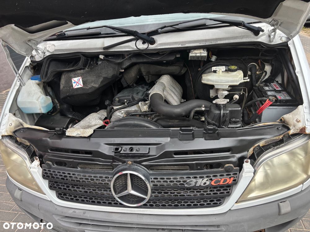 Mercedes-Benz Sprinter - 20