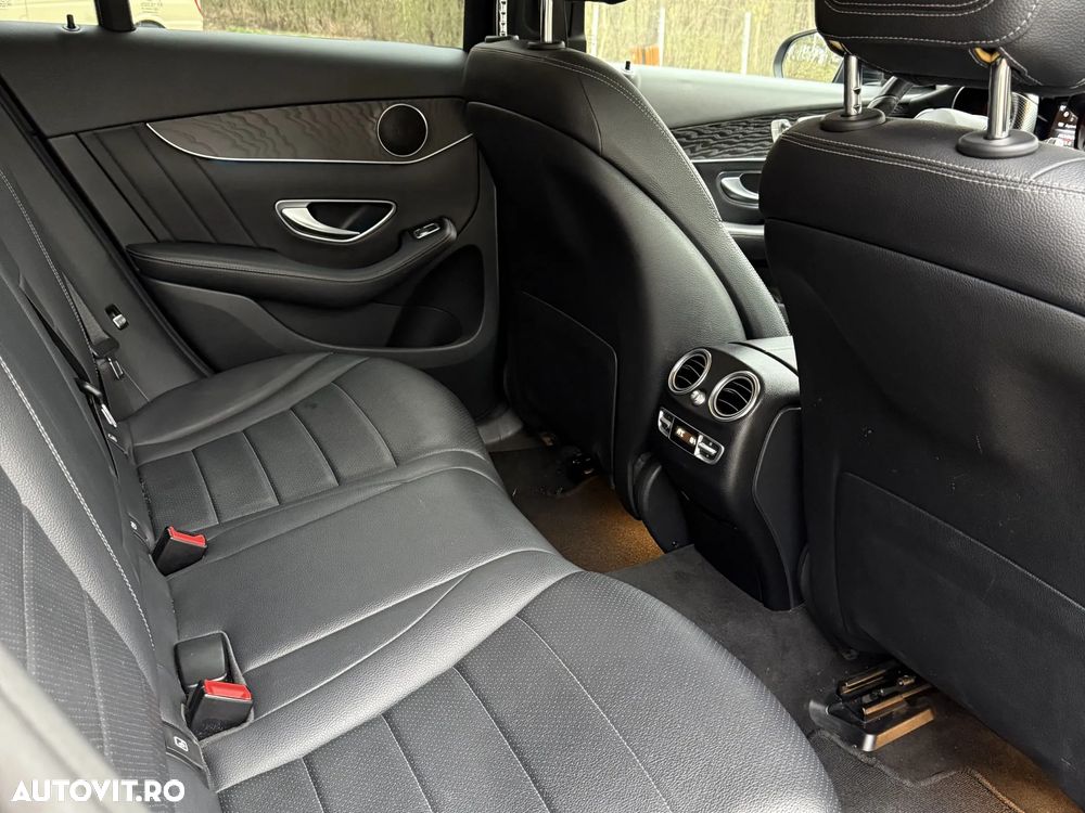 Mercedes-Benz GLC Coupe 250 d 4Matic 9G-TRONIC AMG Line - 23