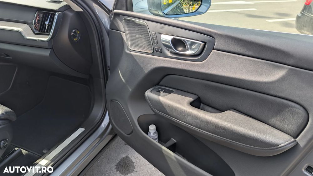 Volvo XC 60 B5 MHEV AT8 AWD Inscription - 27