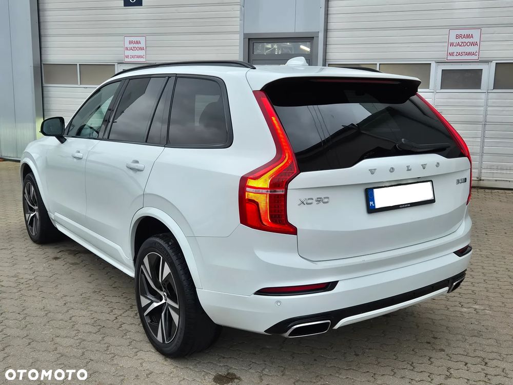 Volvo XC 90 B5 D AWD R-Design - 4