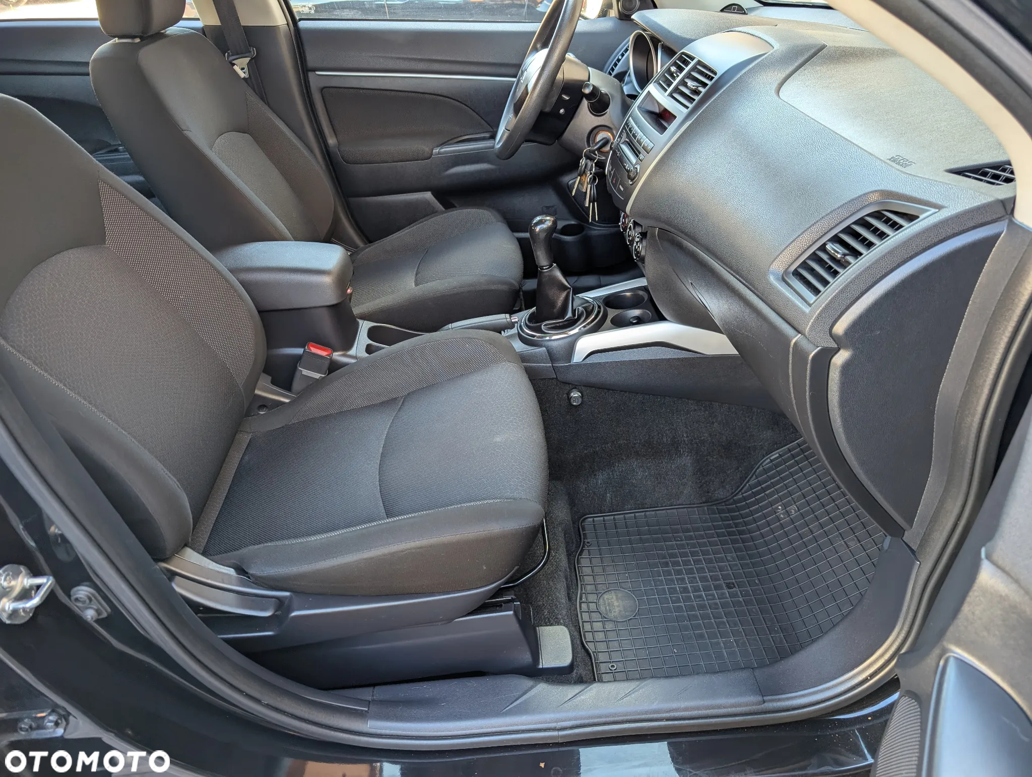 Mitsubishi ASX 1.6 Inform - 22