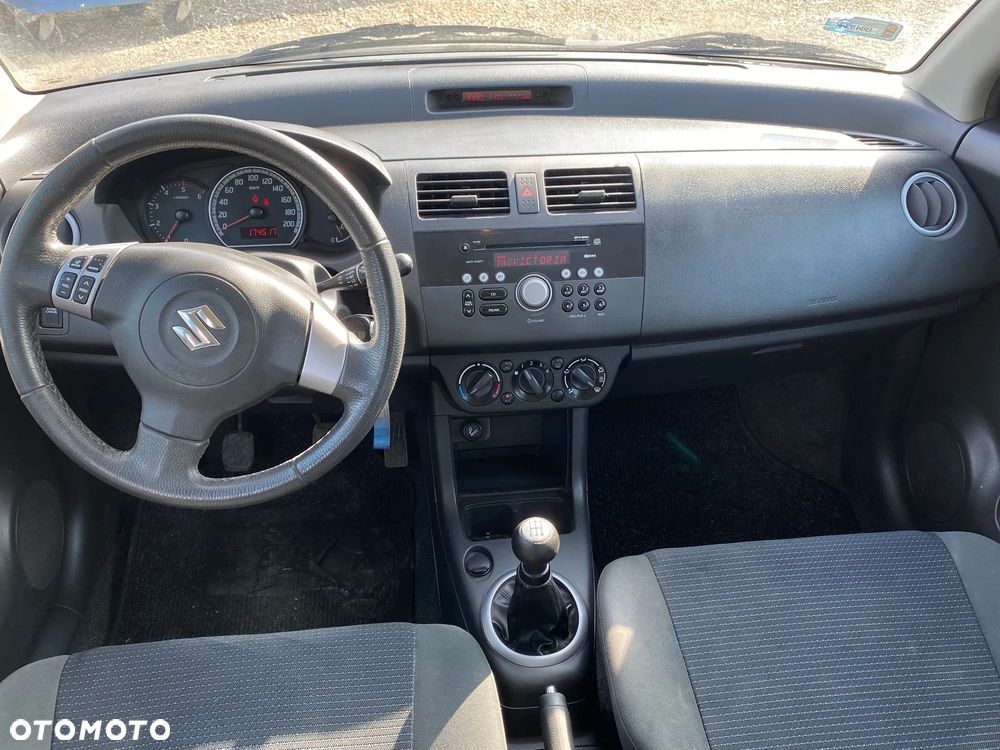 Suzuki Swift - 13