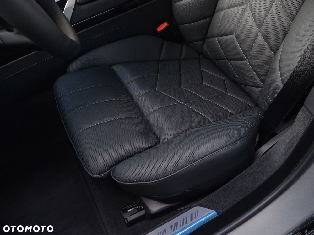 BMW Seria 7 - 27